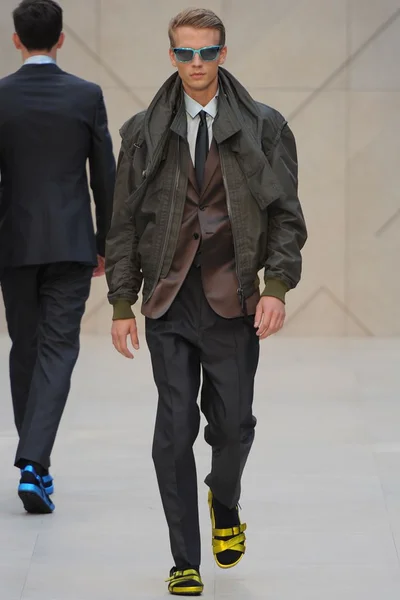 Look 31